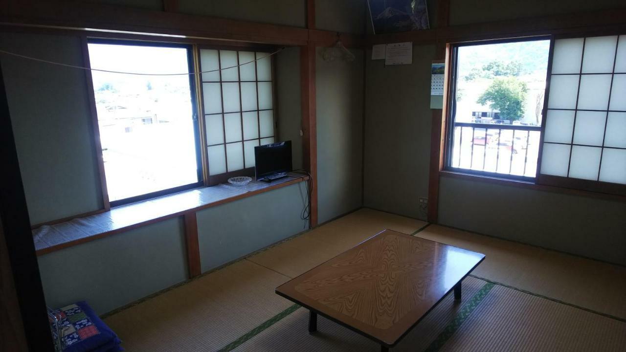 Hotel Minshuku Iwaki Fujikawaguchiko Exterior foto
